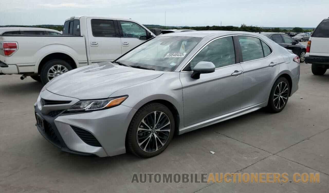 4T1B11HK1JU071585 TOYOTA CAMRY 2018