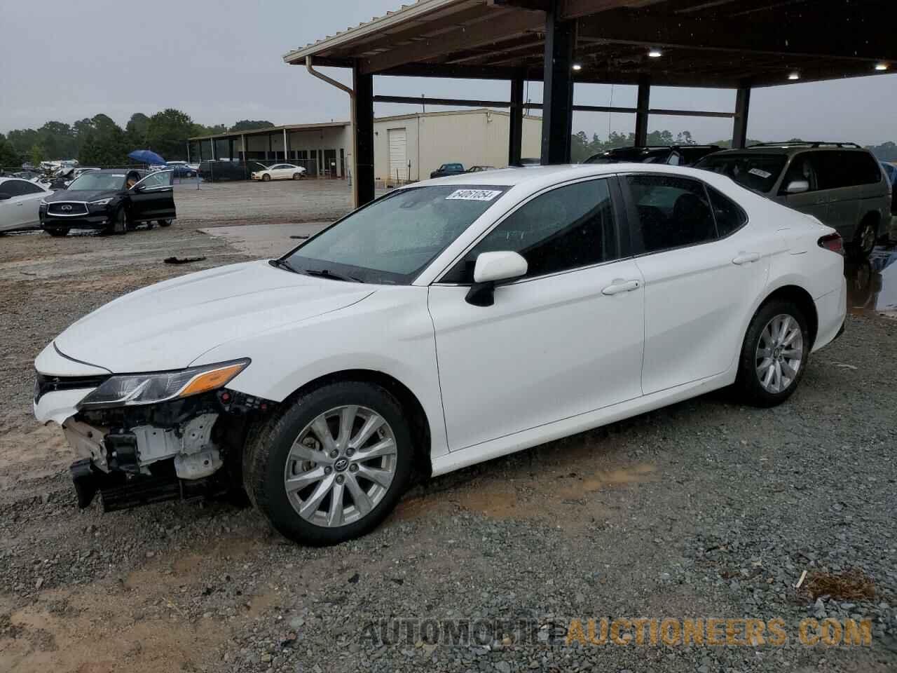 4T1B11HK1JU072641 TOYOTA CAMRY 2018