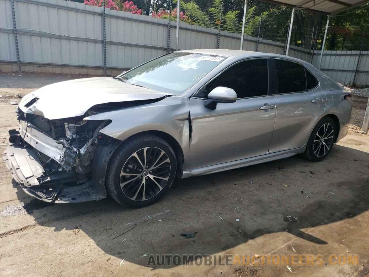 4T1B11HK1JU074129 TOYOTA CAMRY 2018