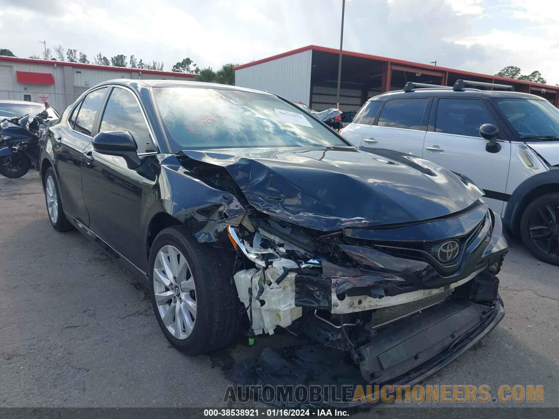 4T1B11HK1JU076558 TOYOTA CAMRY 2018