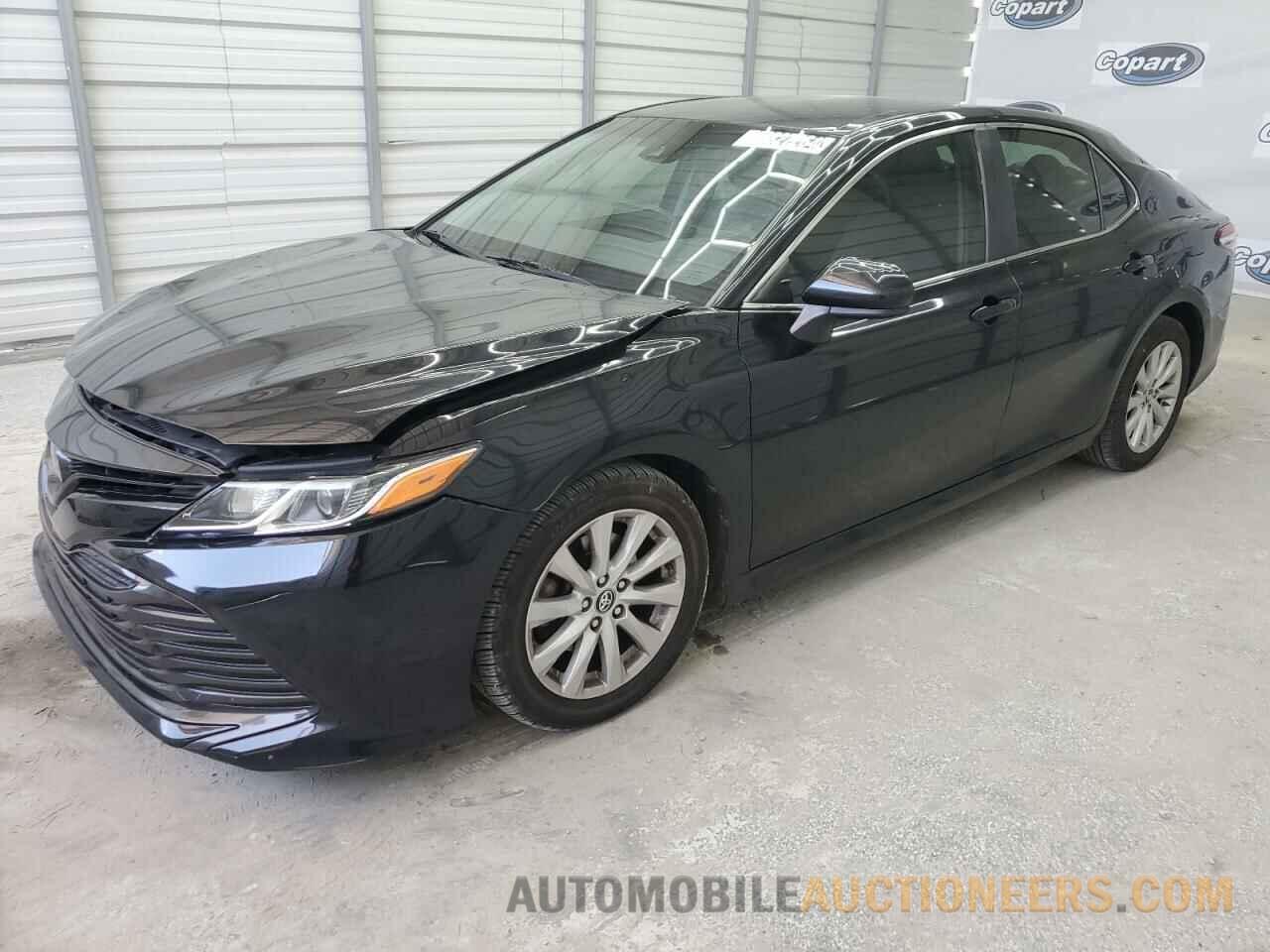 4T1B11HK1JU076575 TOYOTA CAMRY 2018