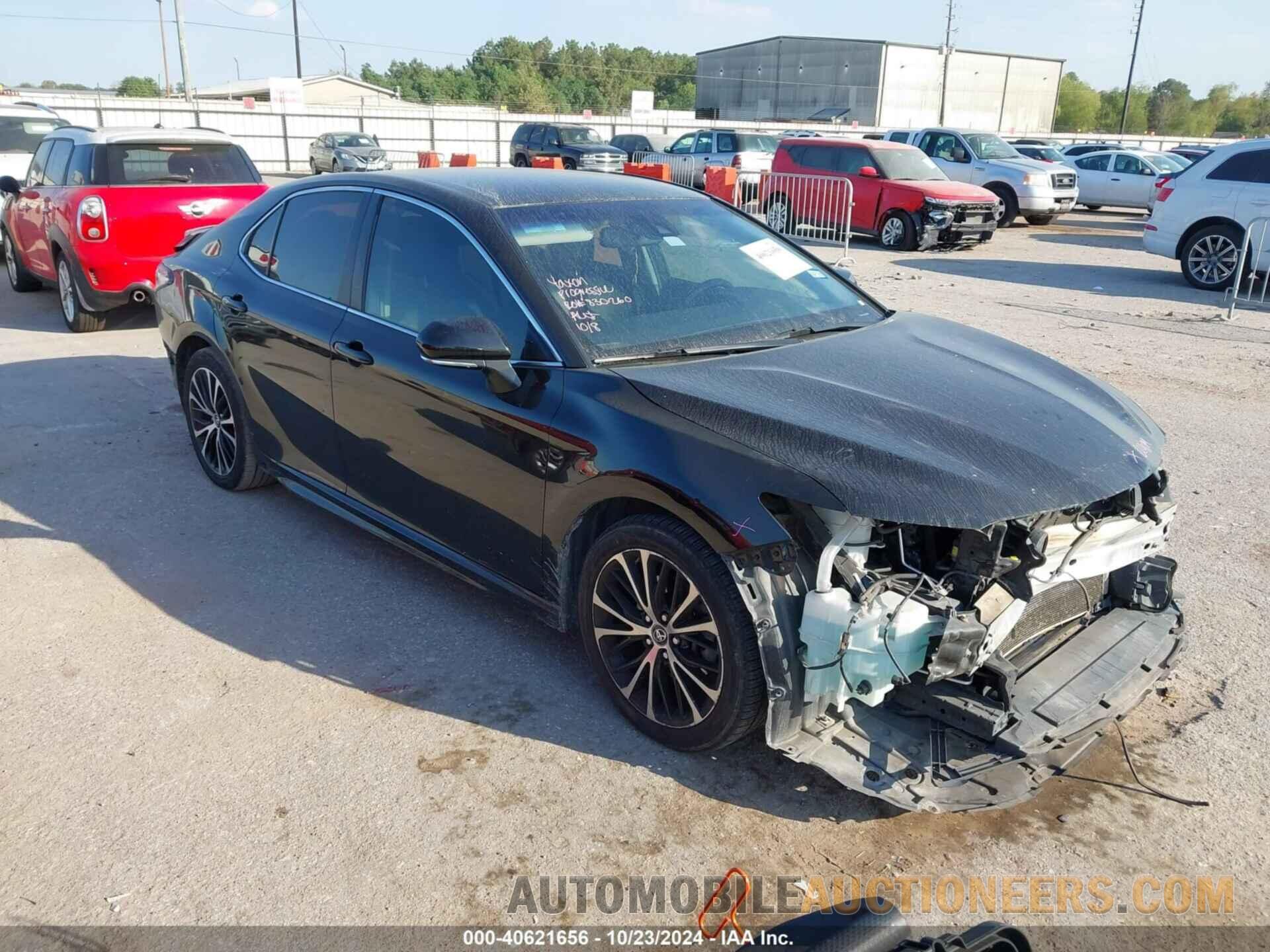 4T1B11HK1JU077838 TOYOTA CAMRY 2018