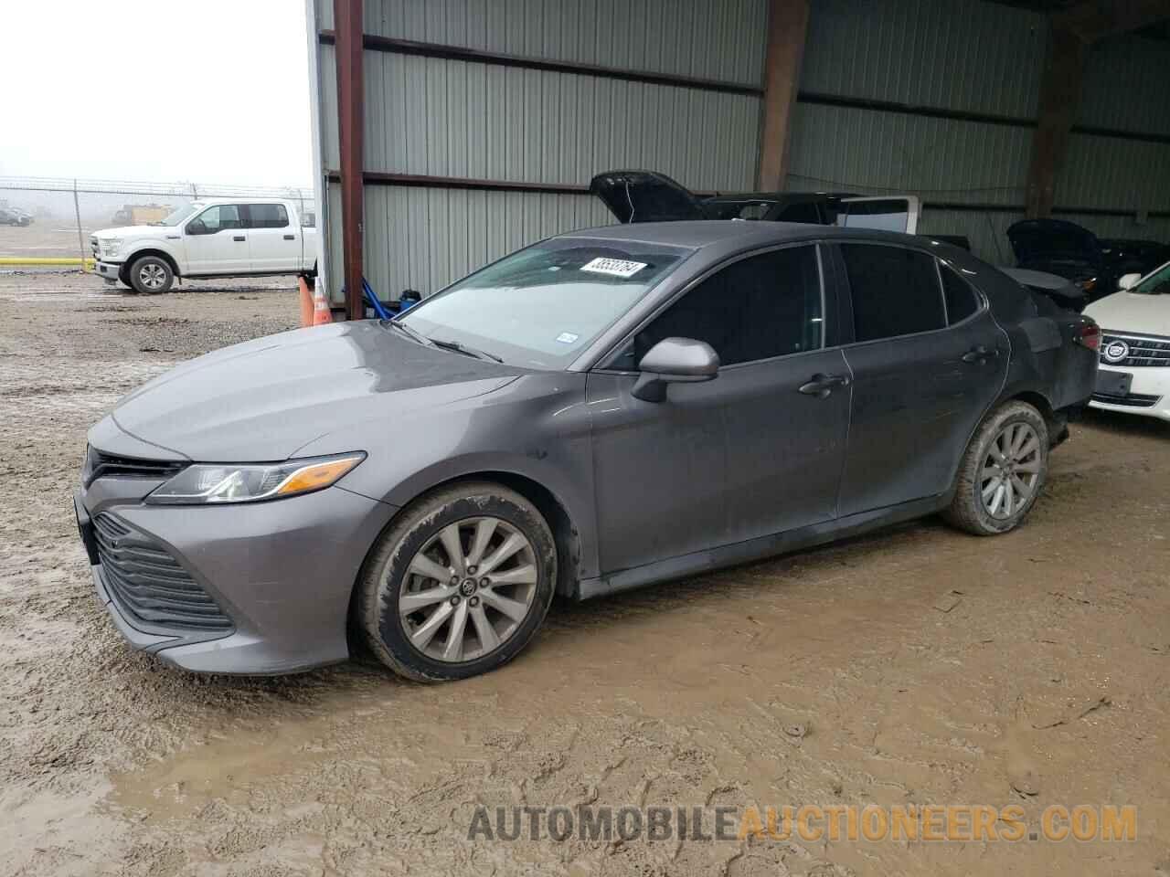 4T1B11HK1JU078939 TOYOTA CAMRY 2018