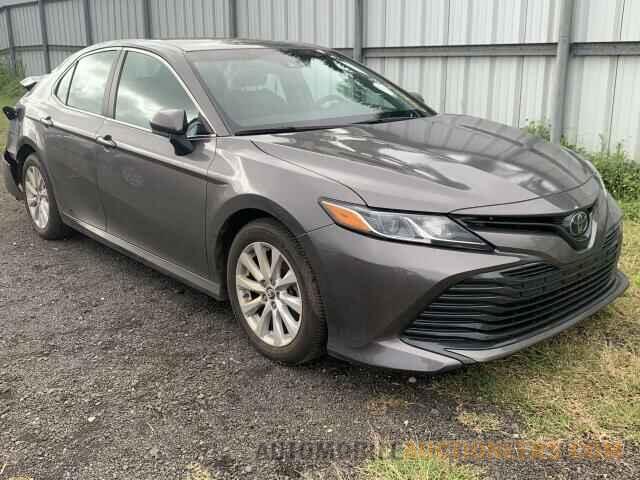 4T1B11HK1JU083185 TOYOTA CAMRY 2018