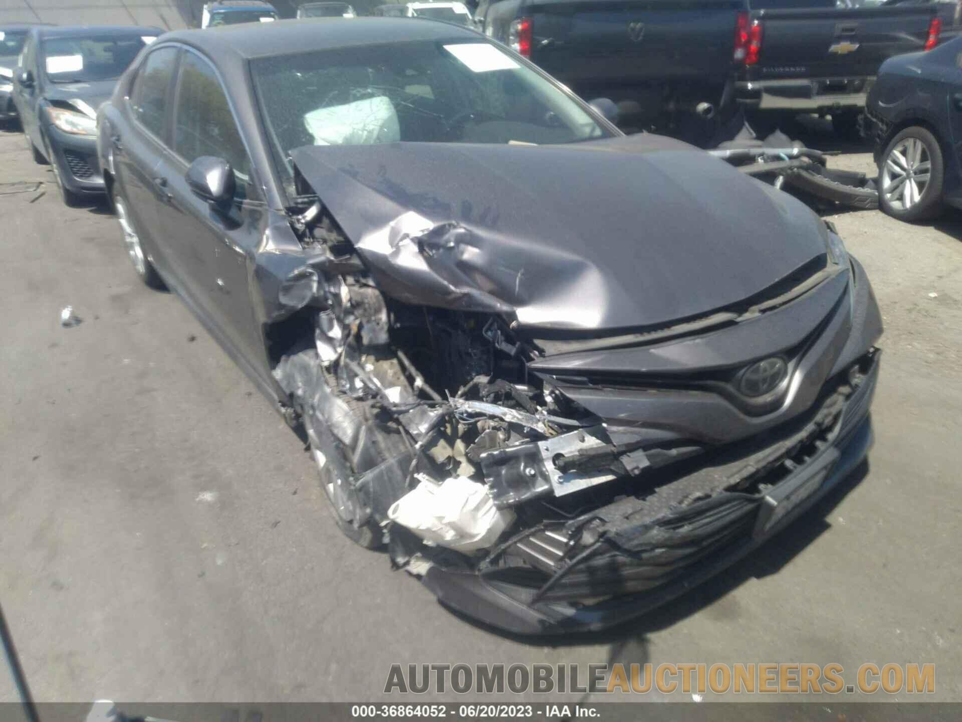 4T1B11HK1JU096504 TOYOTA CAMRY 2018