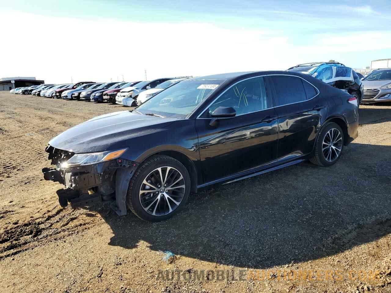 4T1B11HK1JU099872 TOYOTA CAMRY 2018