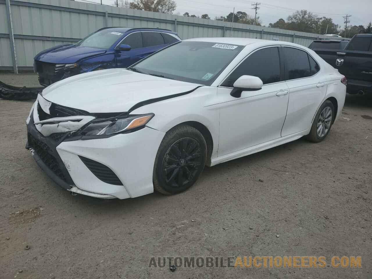 4T1B11HK1JU100065 TOYOTA CAMRY 2018