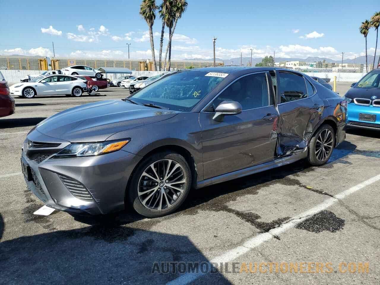 4T1B11HK1JU100163 TOYOTA CAMRY 2018