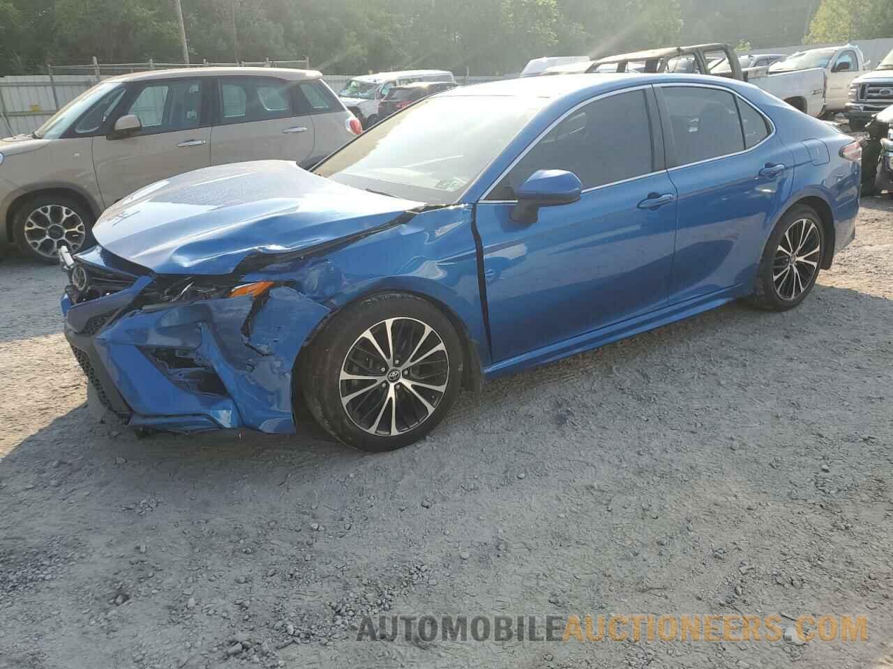 4T1B11HK1JU108148 TOYOTA CAMRY 2018