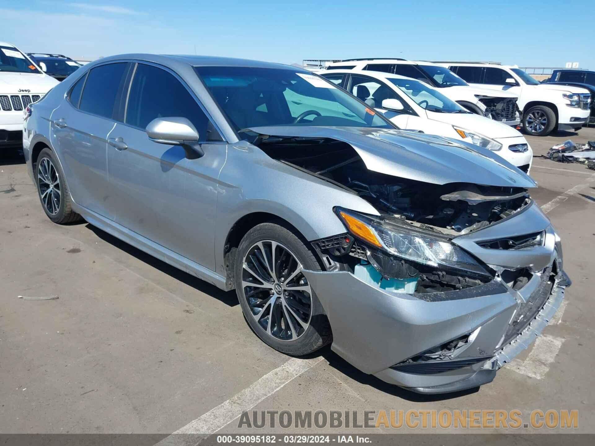 4T1B11HK1JU120090 TOYOTA CAMRY 2018