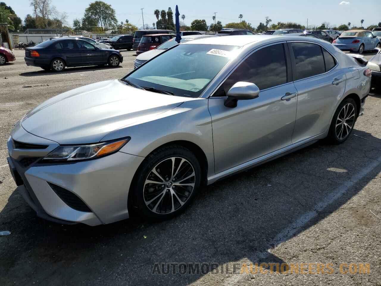 4T1B11HK1JU128092 TOYOTA CAMRY 2018