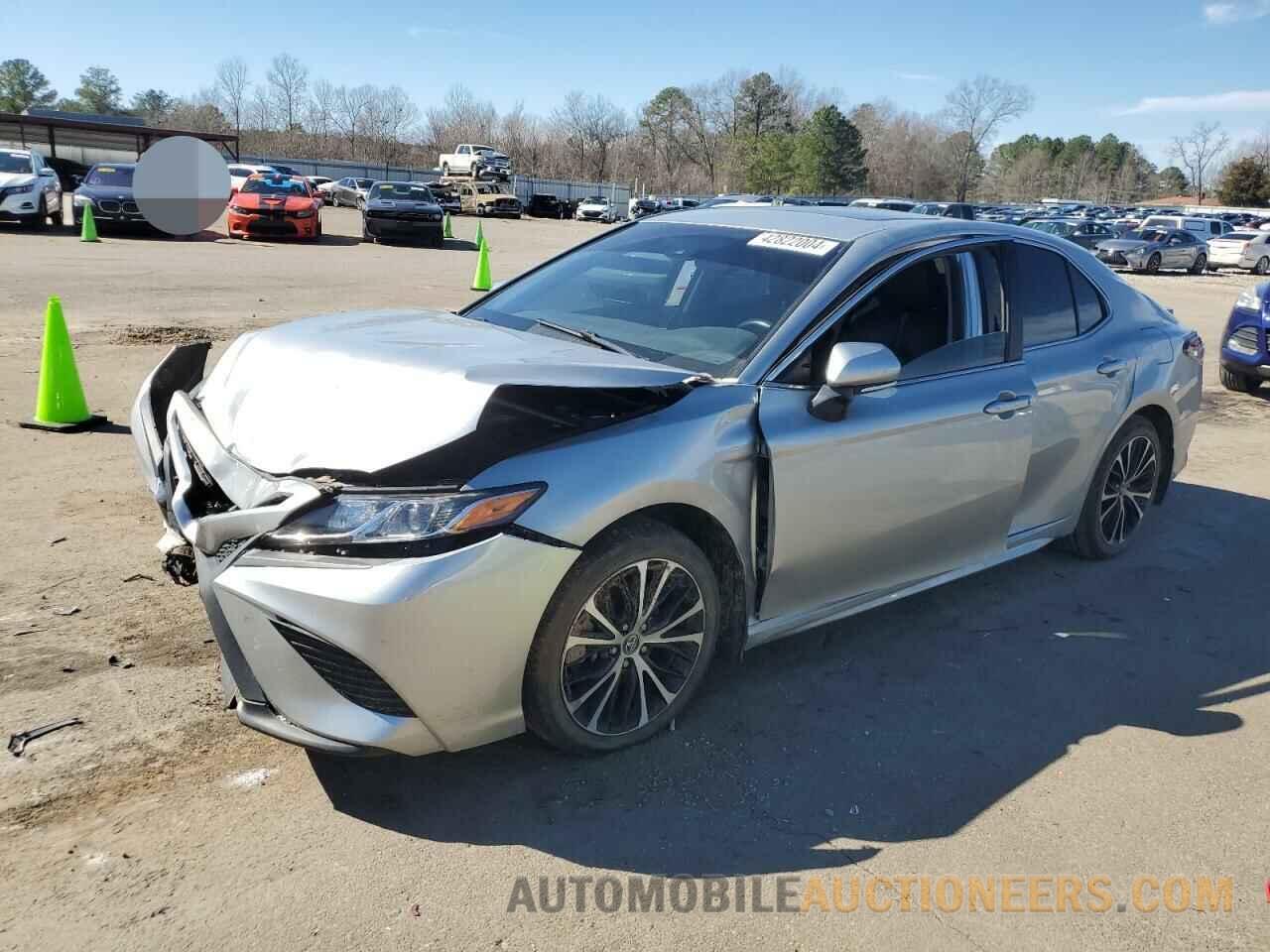 4T1B11HK1JU129453 TOYOTA CAMRY 2018