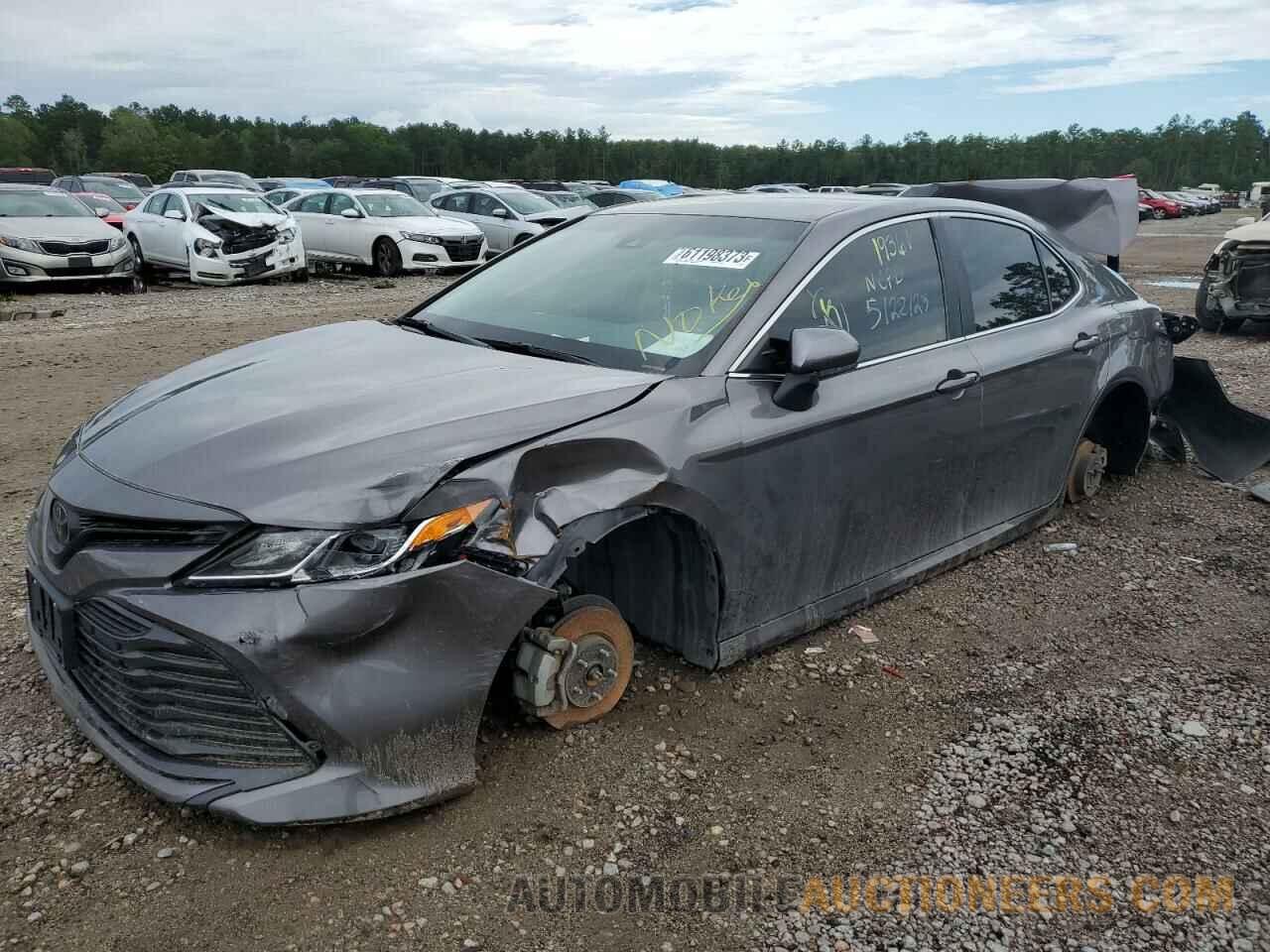 4T1B11HK1JU144213 TOYOTA CAMRY 2018