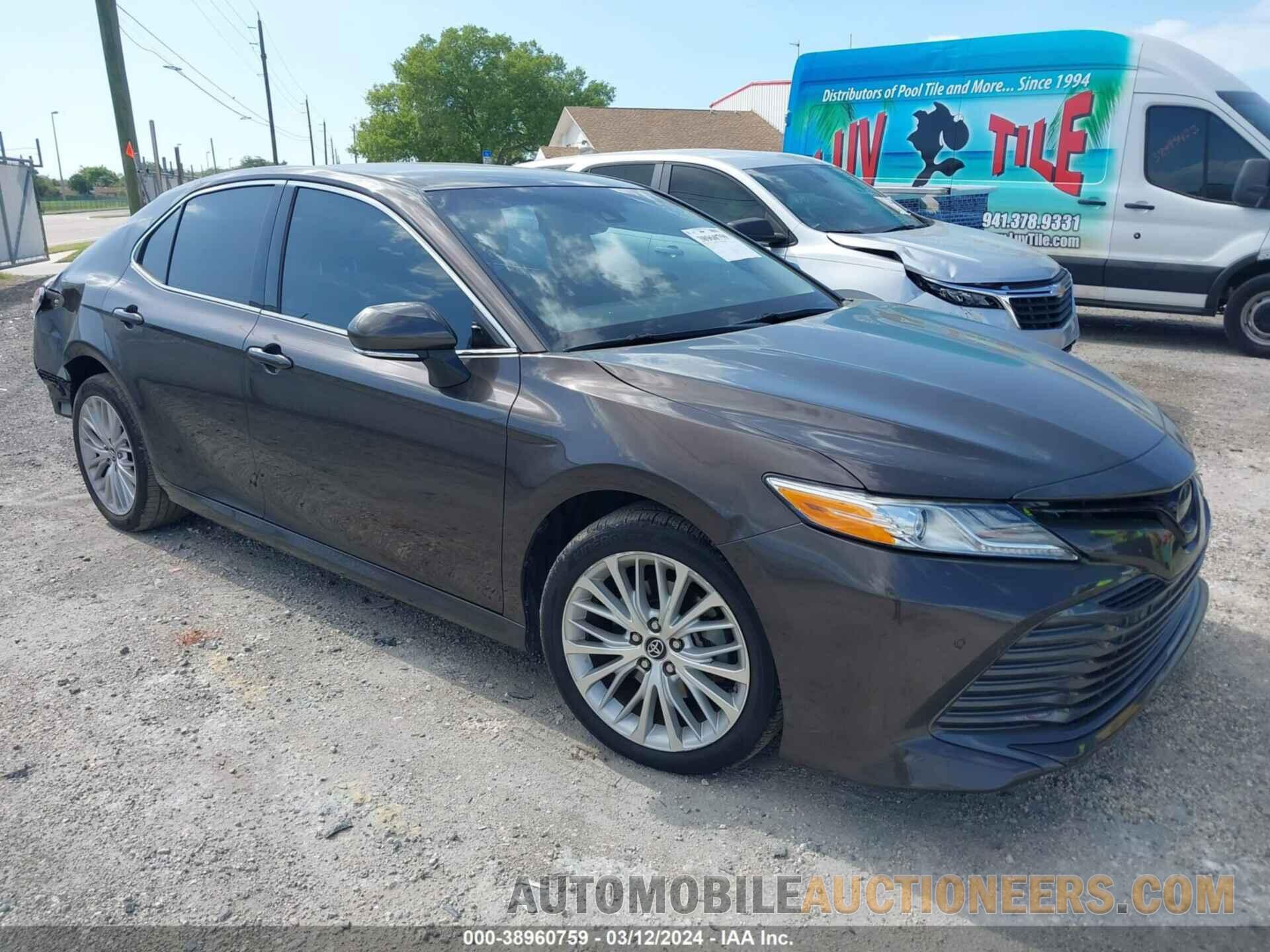 4T1B11HK1JU144714 TOYOTA CAMRY 2018