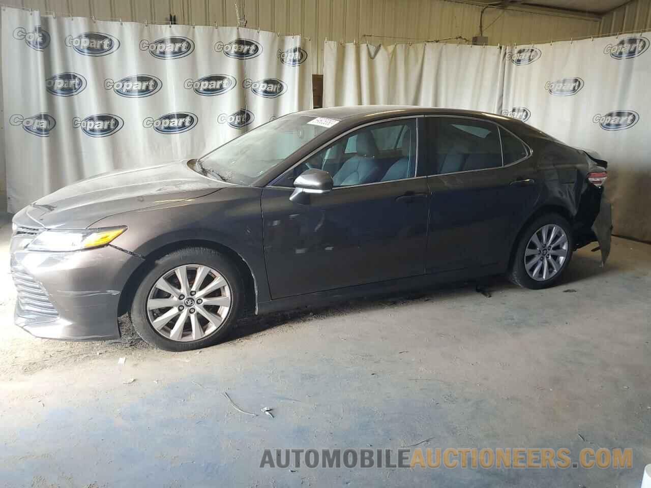 4T1B11HK1JU145345 TOYOTA CAMRY 2018