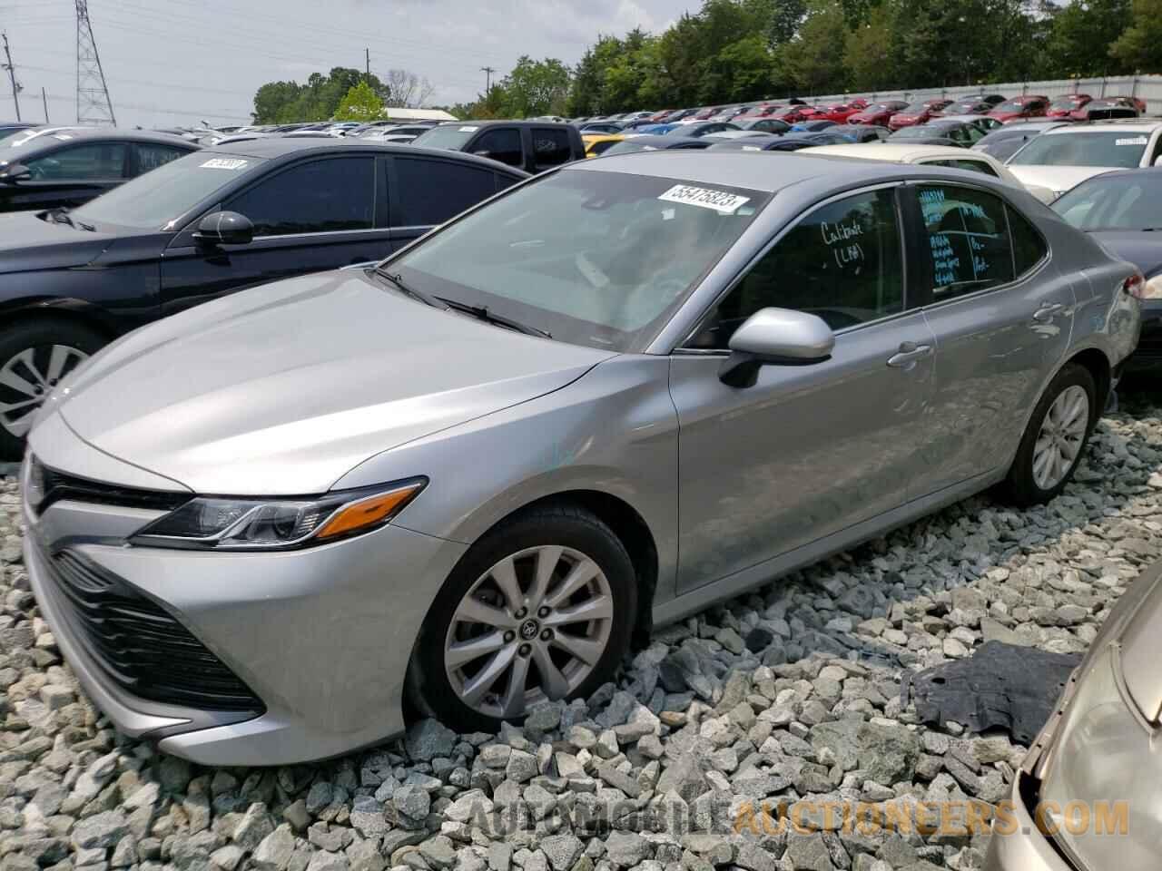 4T1B11HK1JU145555 TOYOTA CAMRY 2018