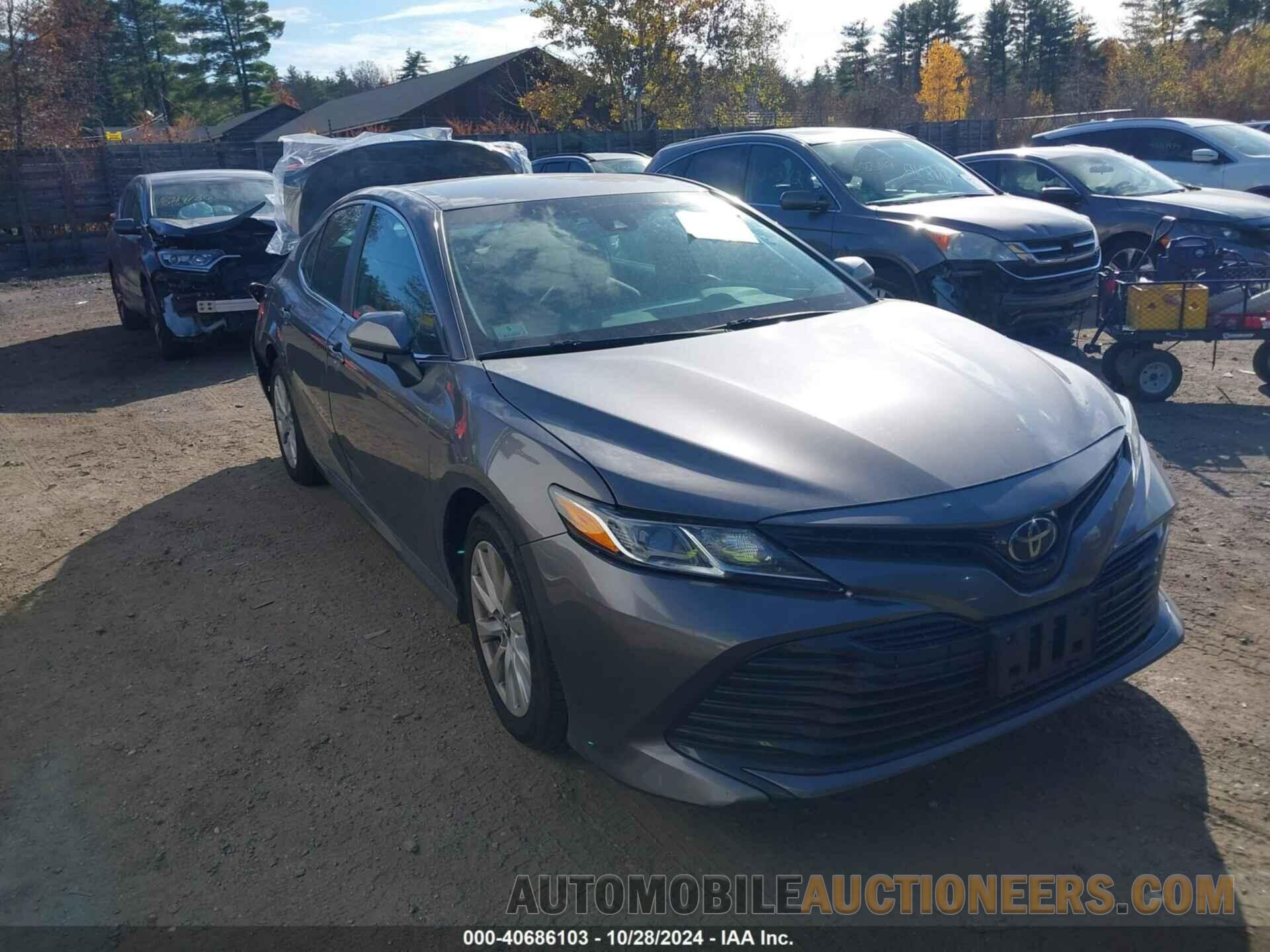 4T1B11HK1JU148472 TOYOTA CAMRY 2018