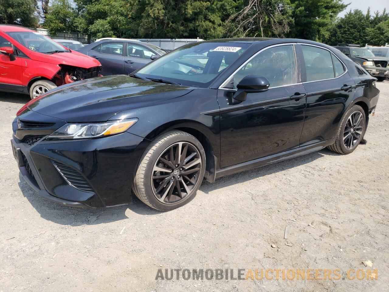 4T1B11HK1JU153302 TOYOTA CAMRY 2018