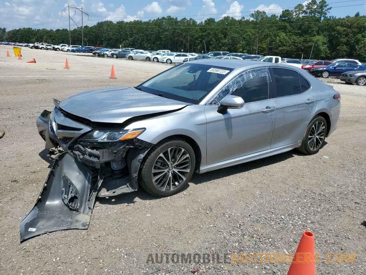 4T1B11HK1JU155406 TOYOTA CAMRY 2018