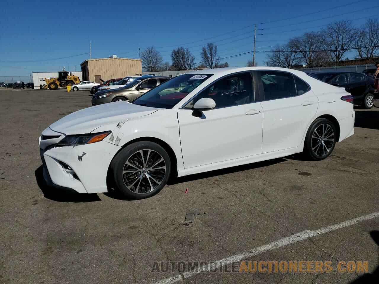 4T1B11HK1JU159505 TOYOTA CAMRY 2018