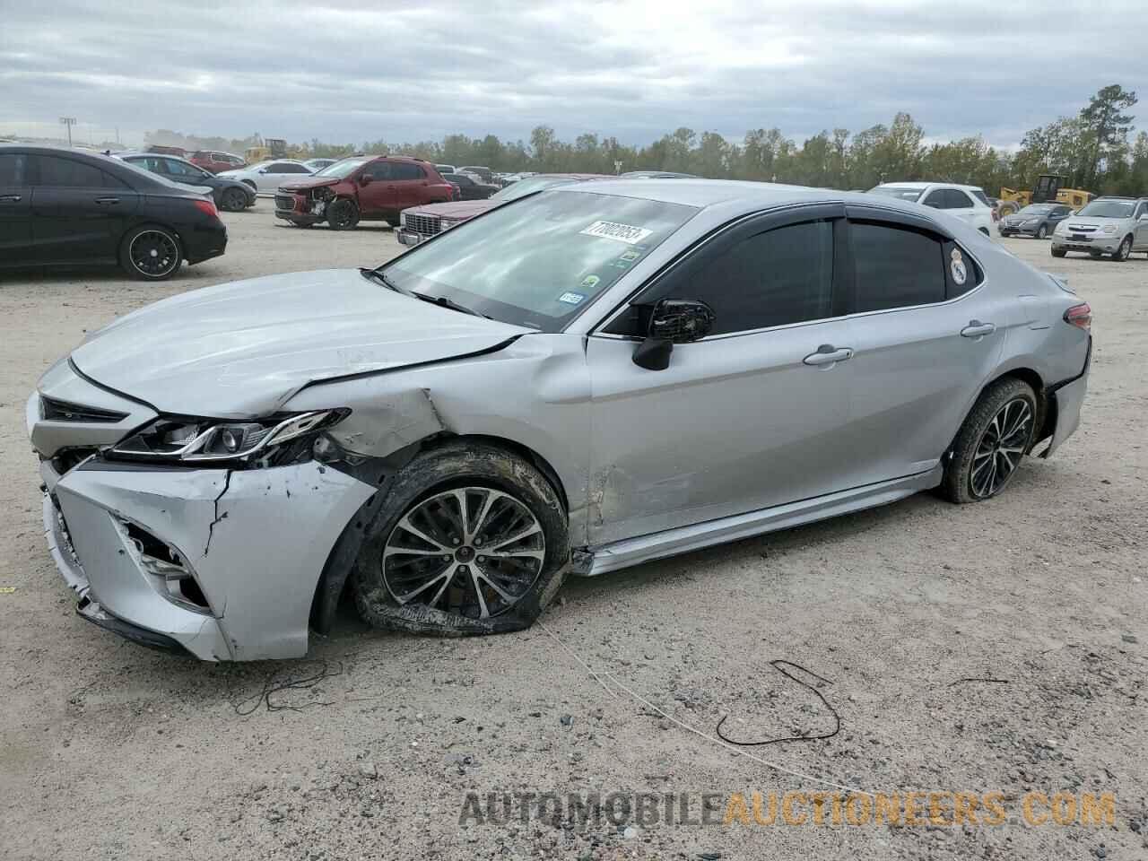 4T1B11HK1JU501003 TOYOTA CAMRY 2018