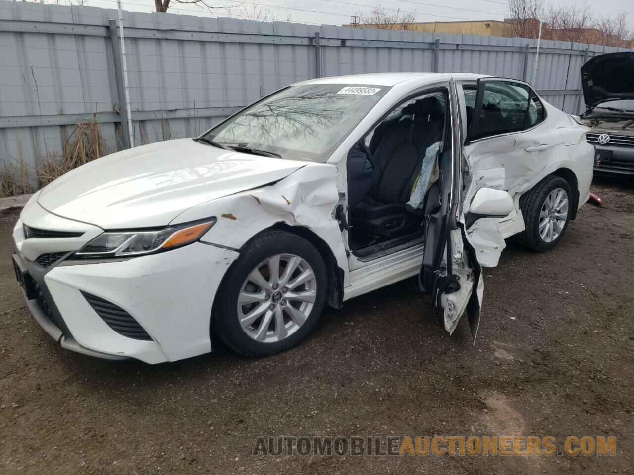 4T1B11HK1JU502426 TOYOTA CAMRY 2018