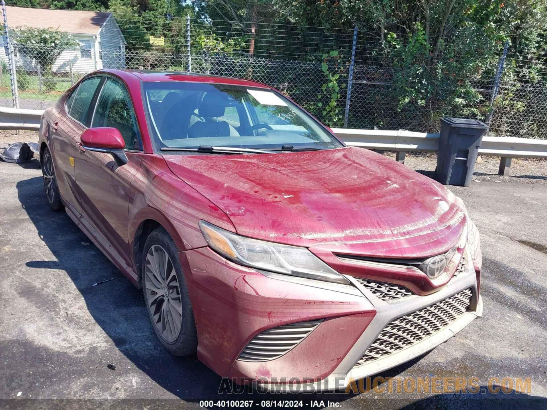 4T1B11HK1JU504032 TOYOTA CAMRY 2018