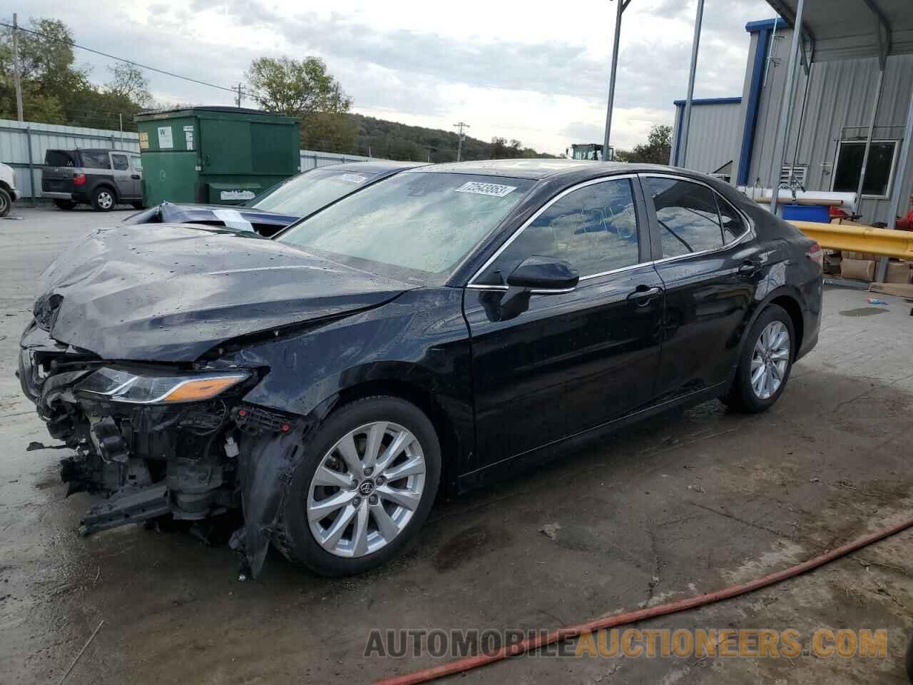 4T1B11HK1JU507710 TOYOTA CAMRY 2018