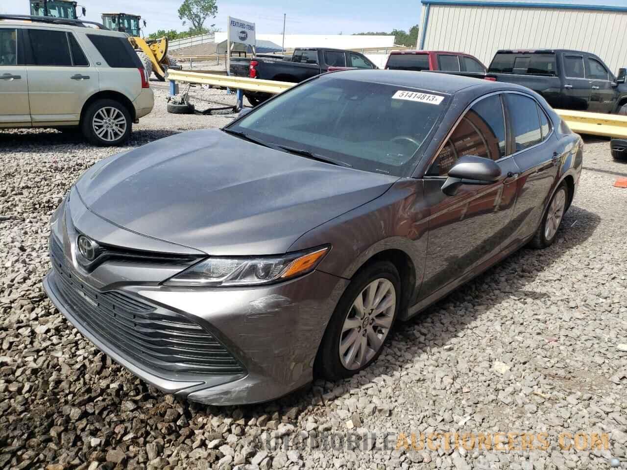 4T1B11HK1JU510395 TOYOTA CAMRY 2018