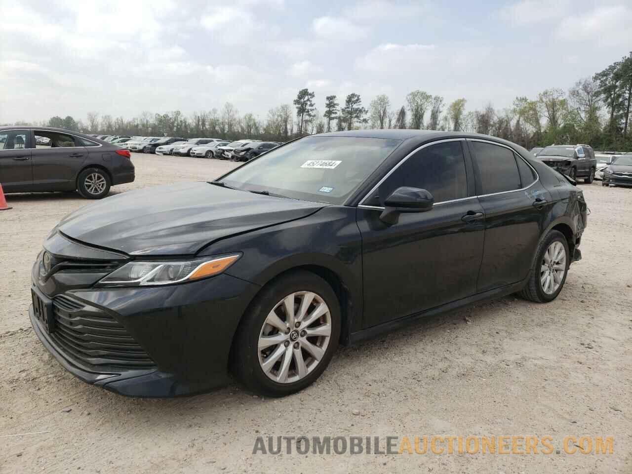 4T1B11HK1JU510476 TOYOTA CAMRY 2018