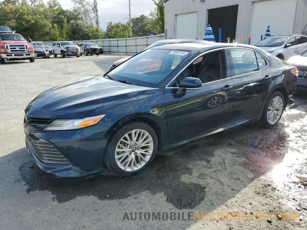 4T1B11HK1JU512275 TOYOTA CAMRY 2018