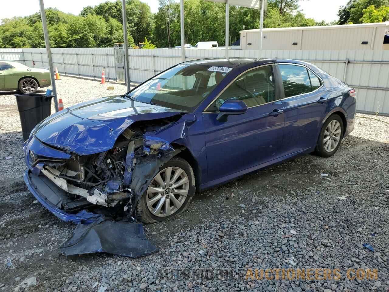 4T1B11HK1JU513734 TOYOTA CAMRY 2018