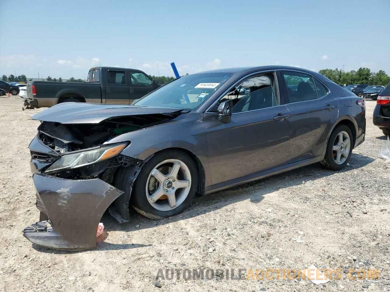 4T1B11HK1JU514172 TOYOTA CAMRY 2018