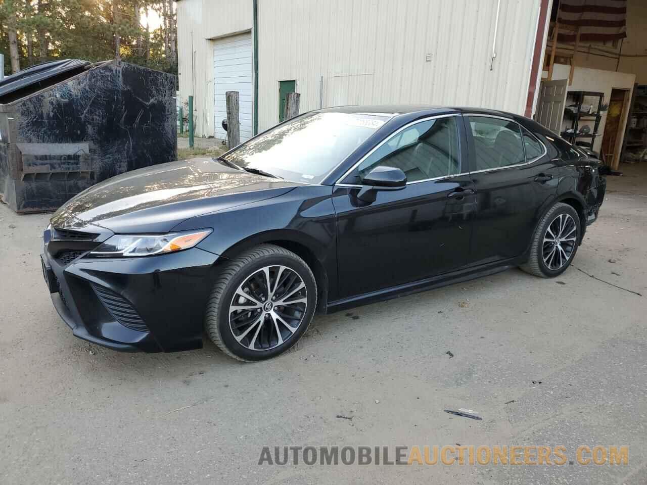 4T1B11HK1JU522756 TOYOTA CAMRY 2018