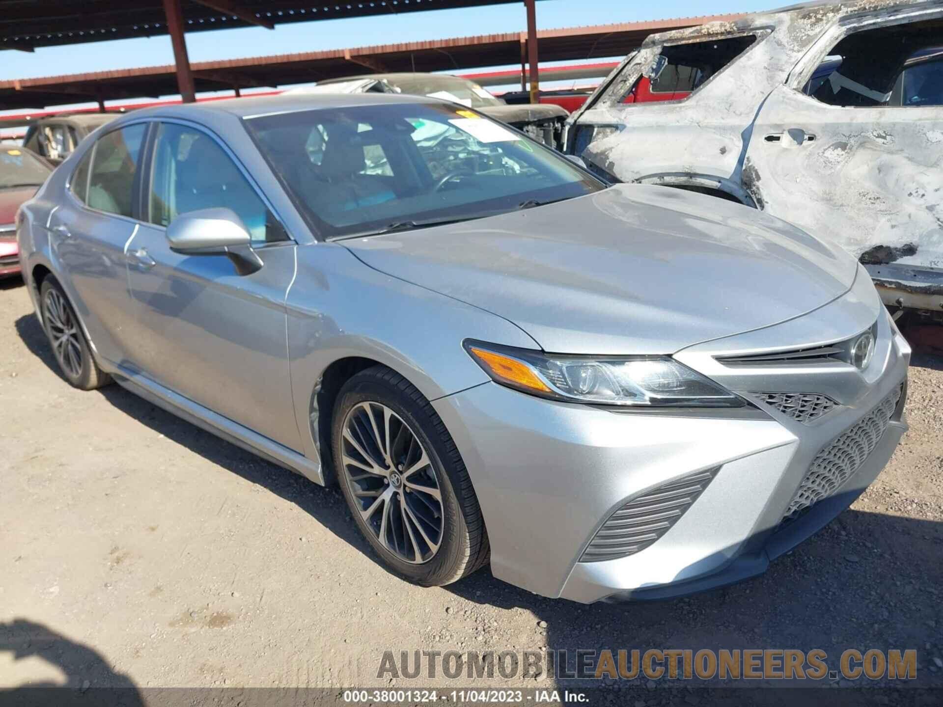 4T1B11HK1JU532140 TOYOTA CAMRY 2018