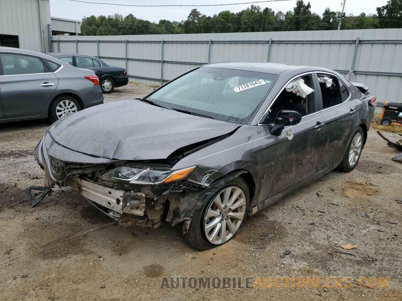 4T1B11HK1JU535507 TOYOTA CAMRY 2018