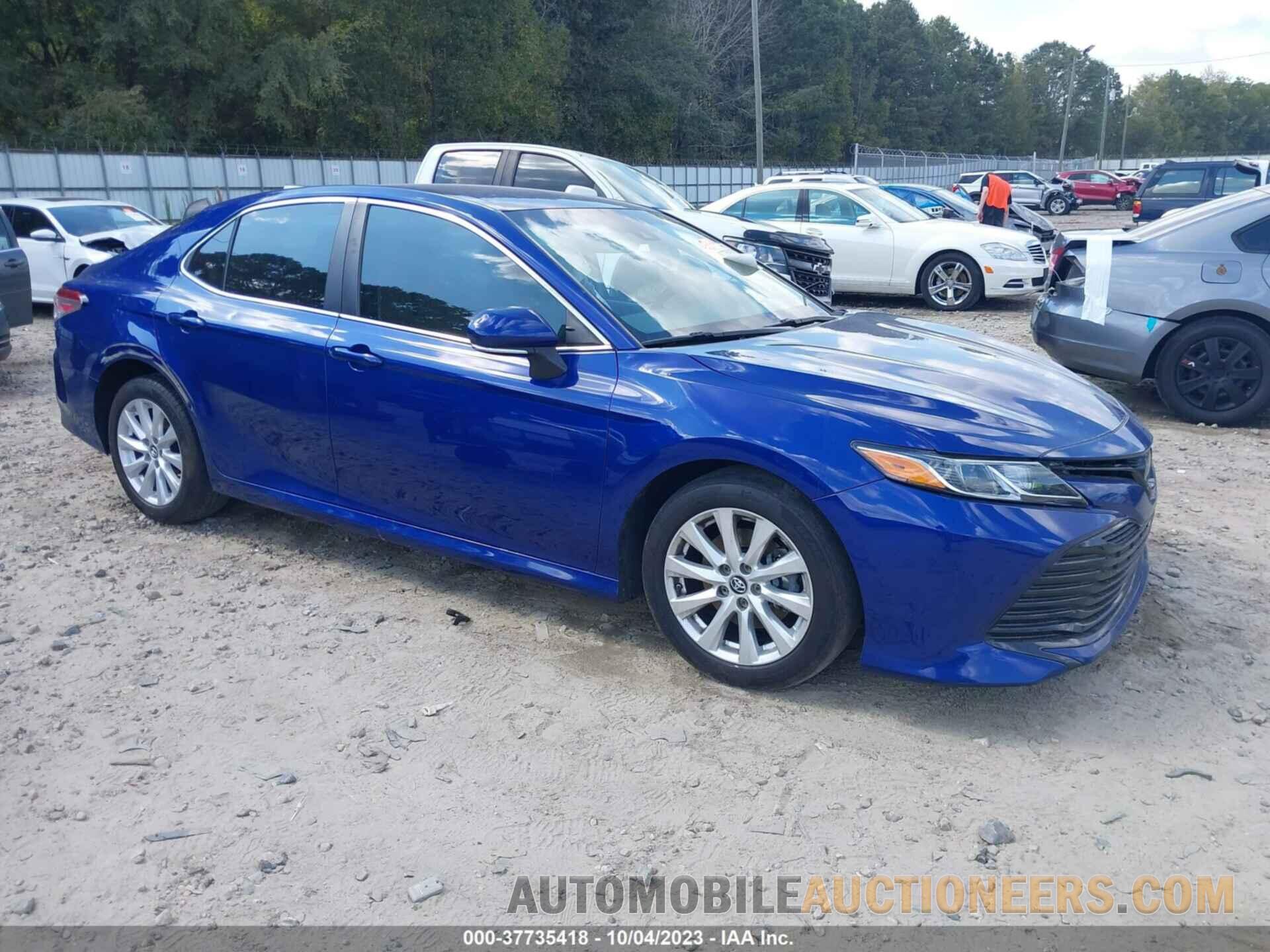 4T1B11HK1JU536155 TOYOTA CAMRY 2018