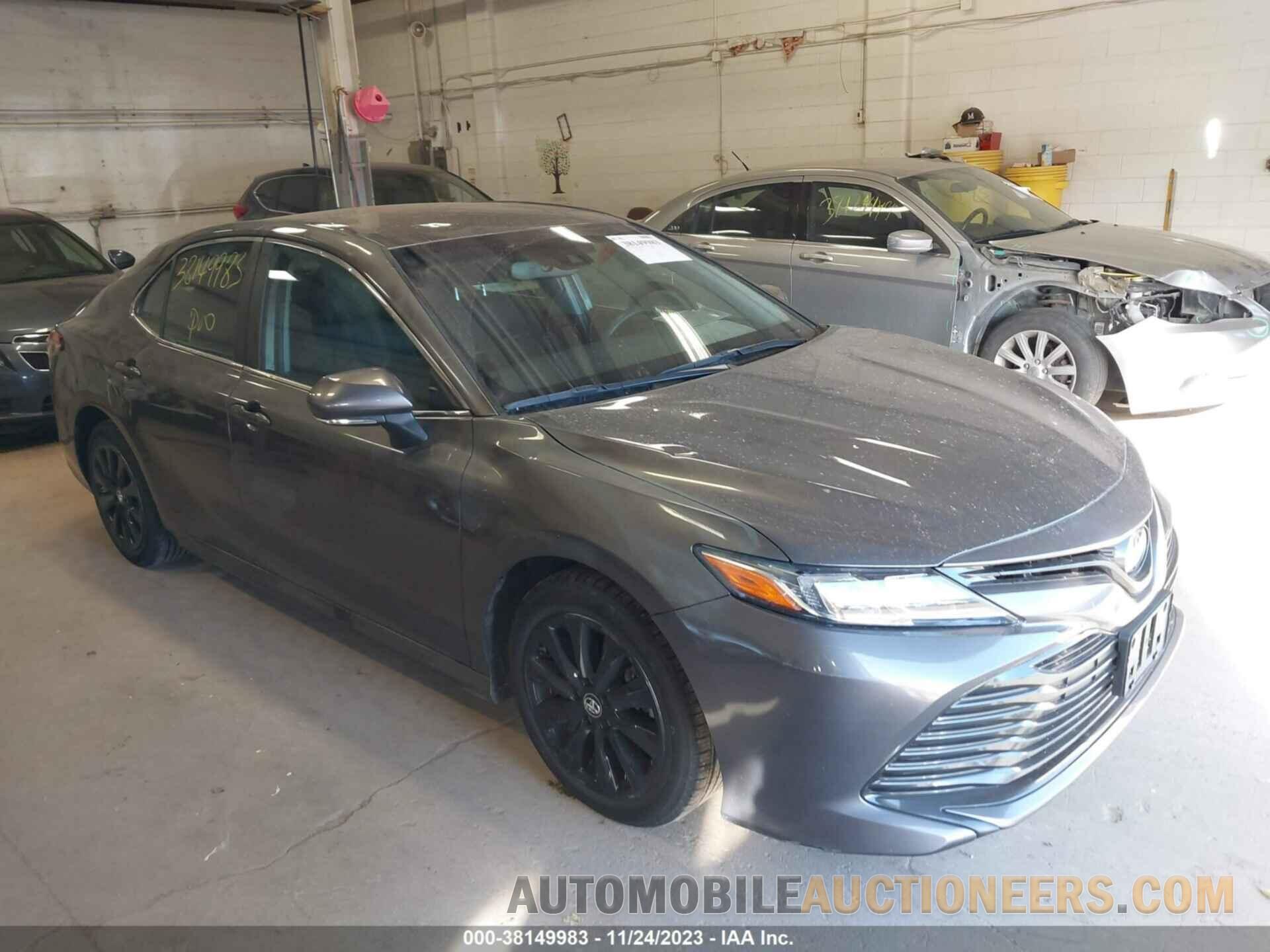 4T1B11HK1JU536432 TOYOTA CAMRY 2018