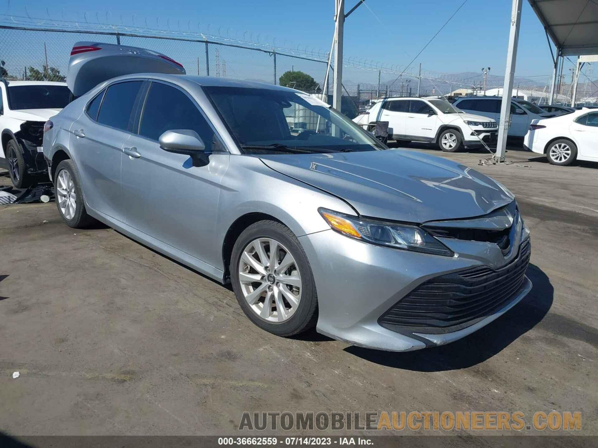 4T1B11HK1JU536589 TOYOTA CAMRY 2018