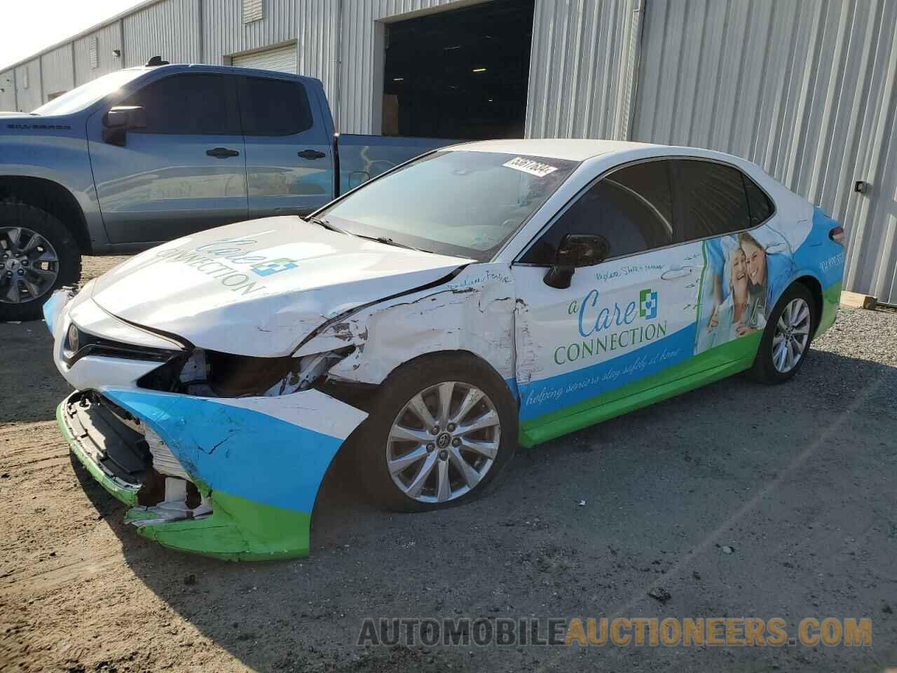 4T1B11HK1JU537418 TOYOTA CAMRY 2018