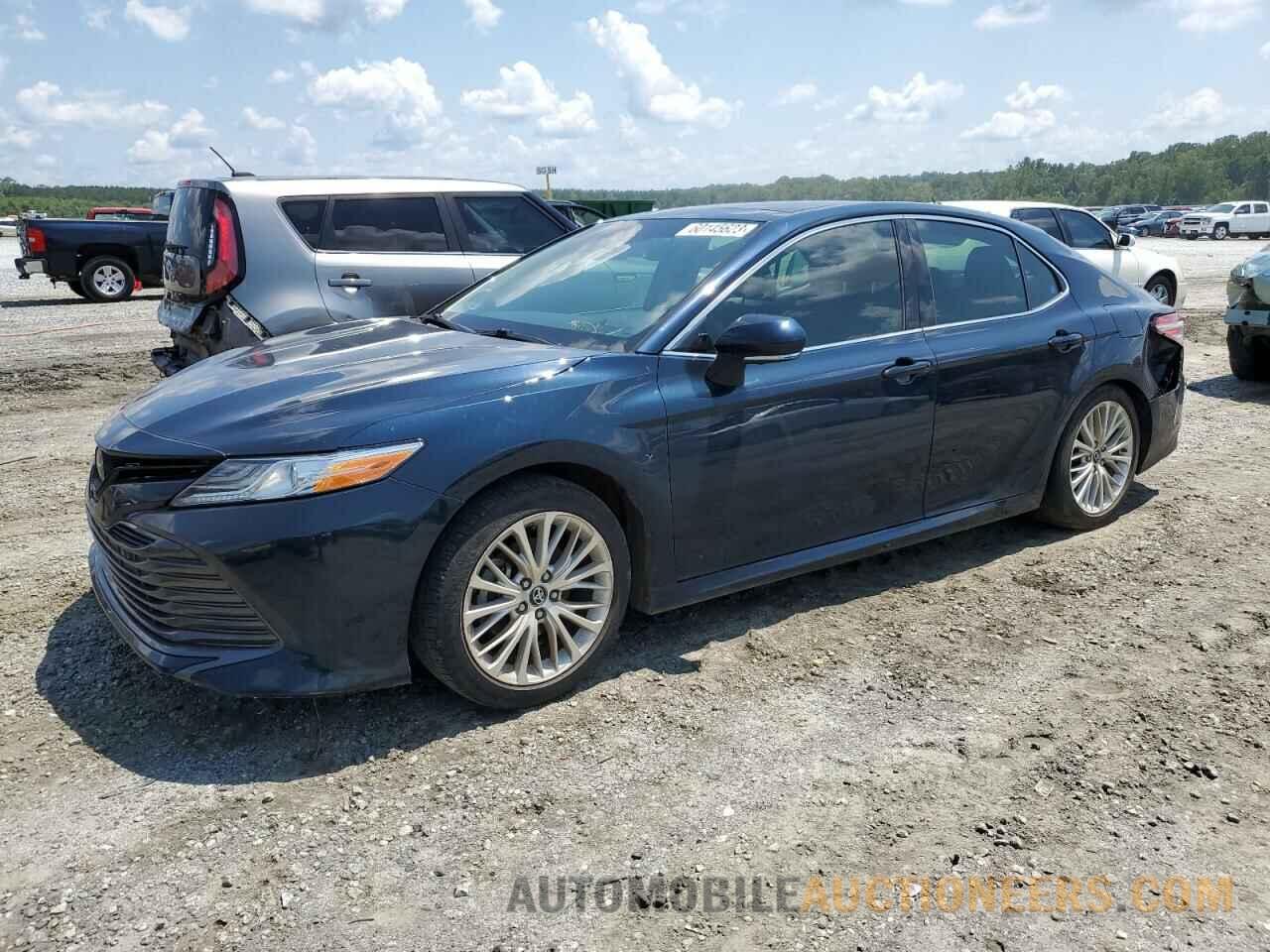 4T1B11HK1JU539900 TOYOTA CAMRY 2018