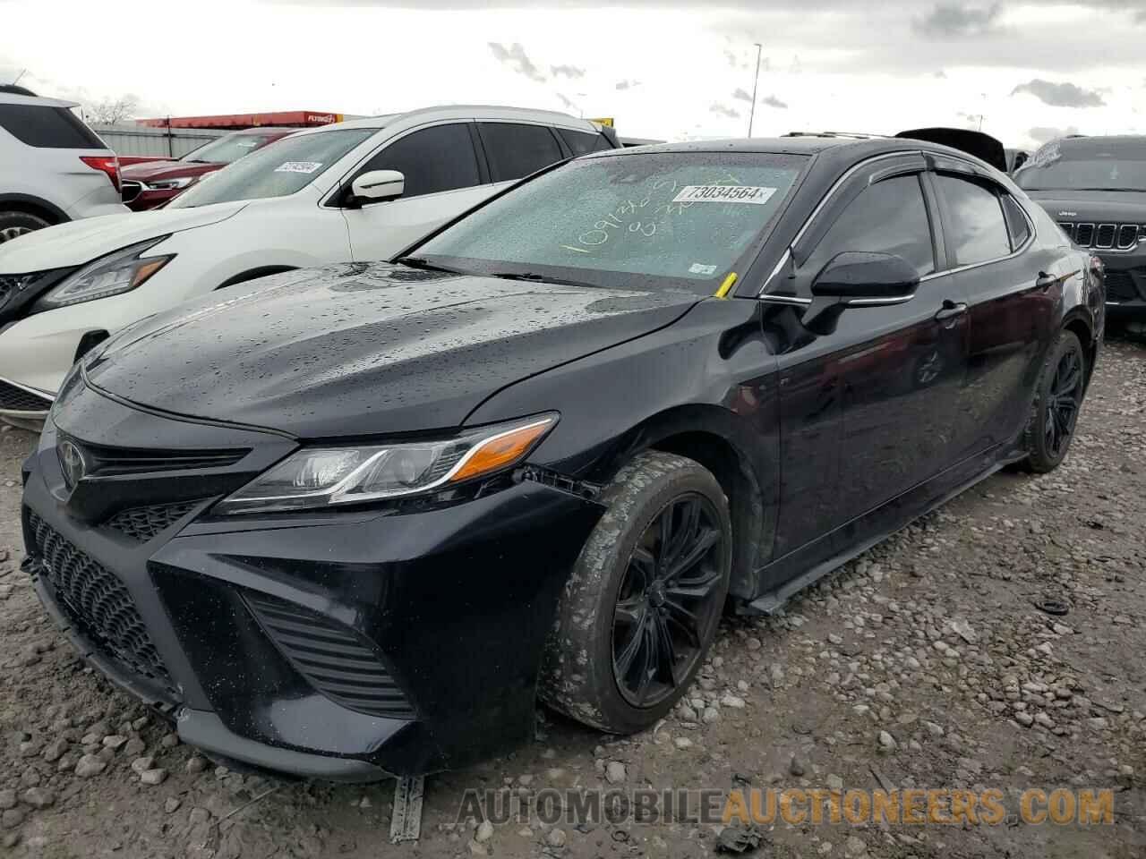 4T1B11HK1JU540111 TOYOTA CAMRY 2018