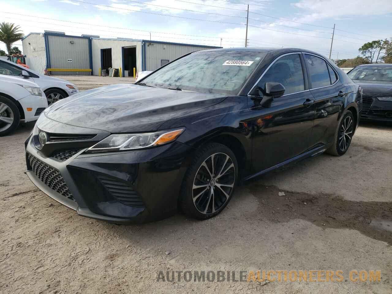 4T1B11HK1JU552470 TOYOTA CAMRY 2018