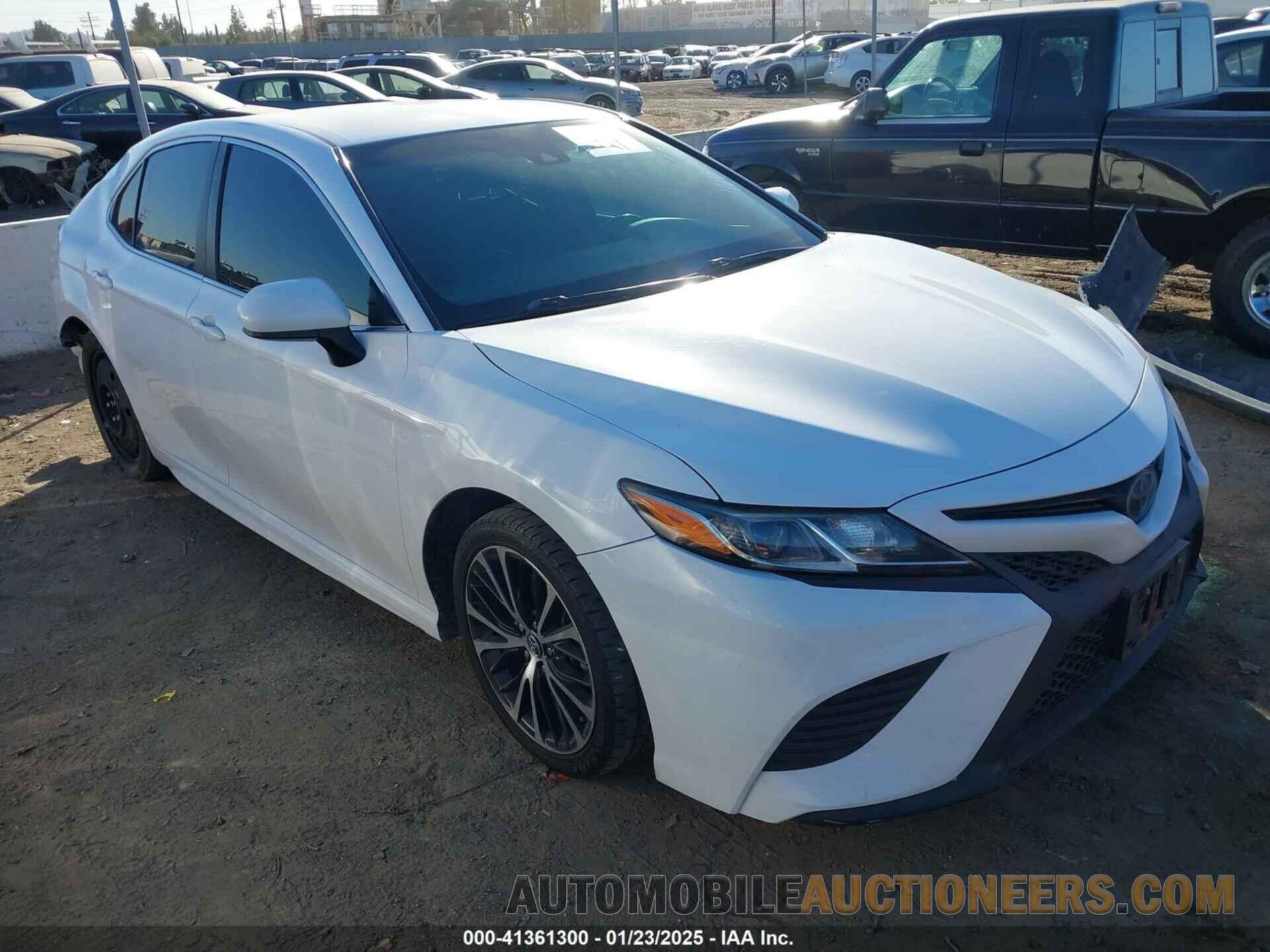 4T1B11HK1JU554798 TOYOTA CAMRY 2018