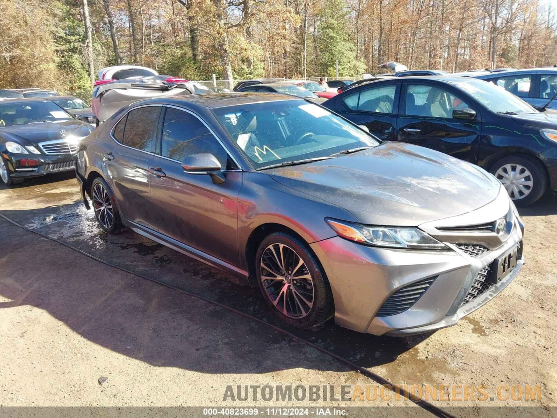 4T1B11HK1JU555143 TOYOTA CAMRY 2018