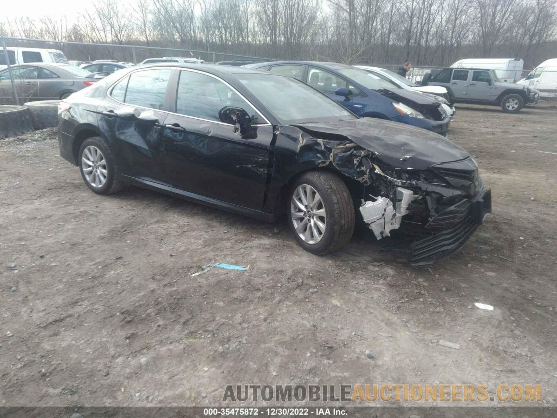 4T1B11HK1JU557040 TOYOTA CAMRY 2018