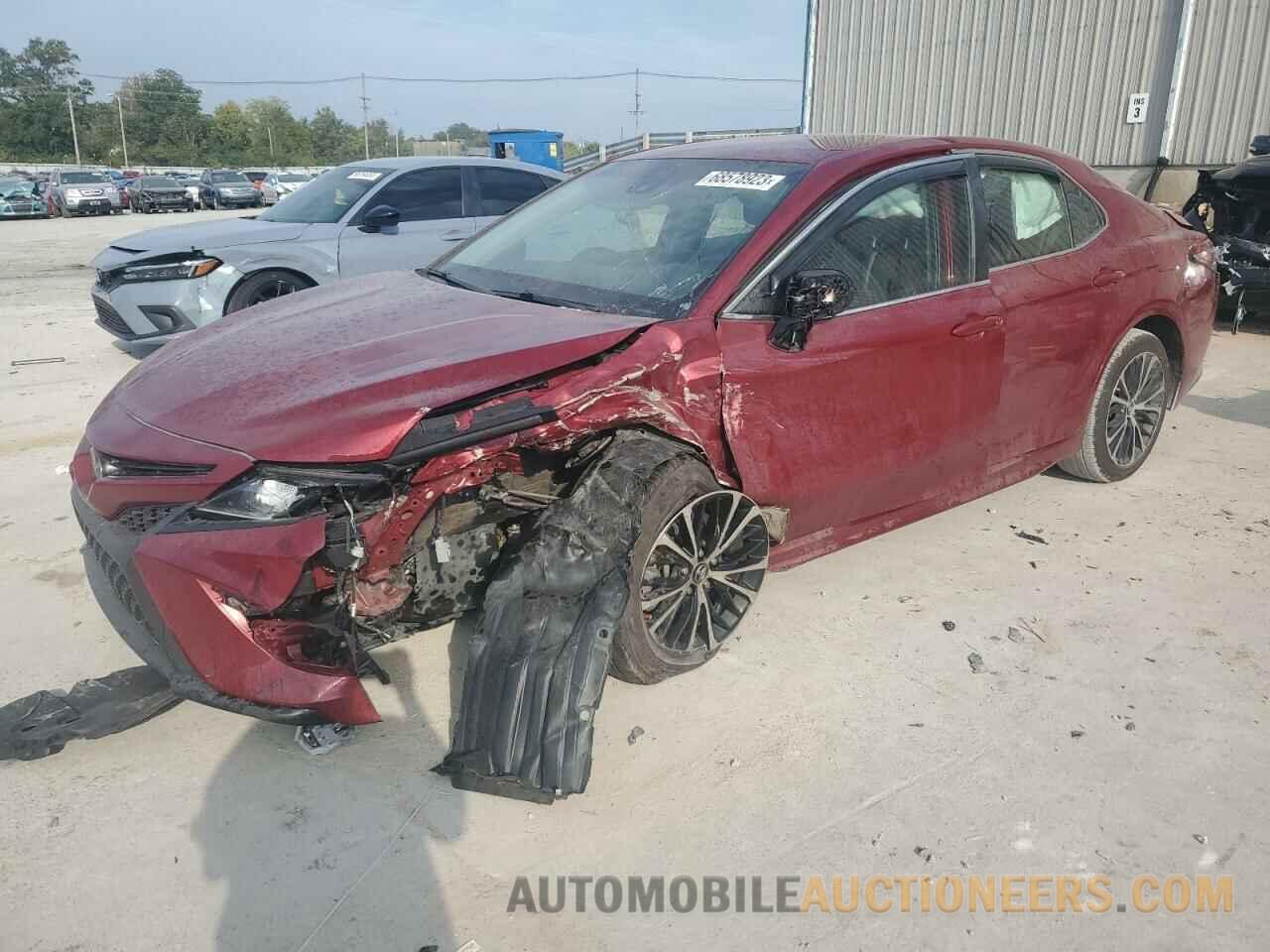 4T1B11HK1JU557426 TOYOTA CAMRY 2018