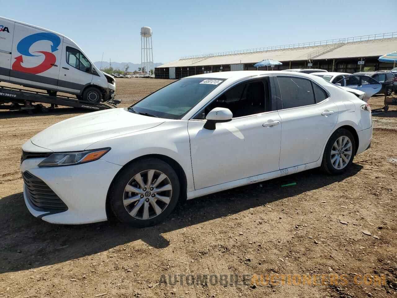 4T1B11HK1JU559158 TOYOTA CAMRY 2018