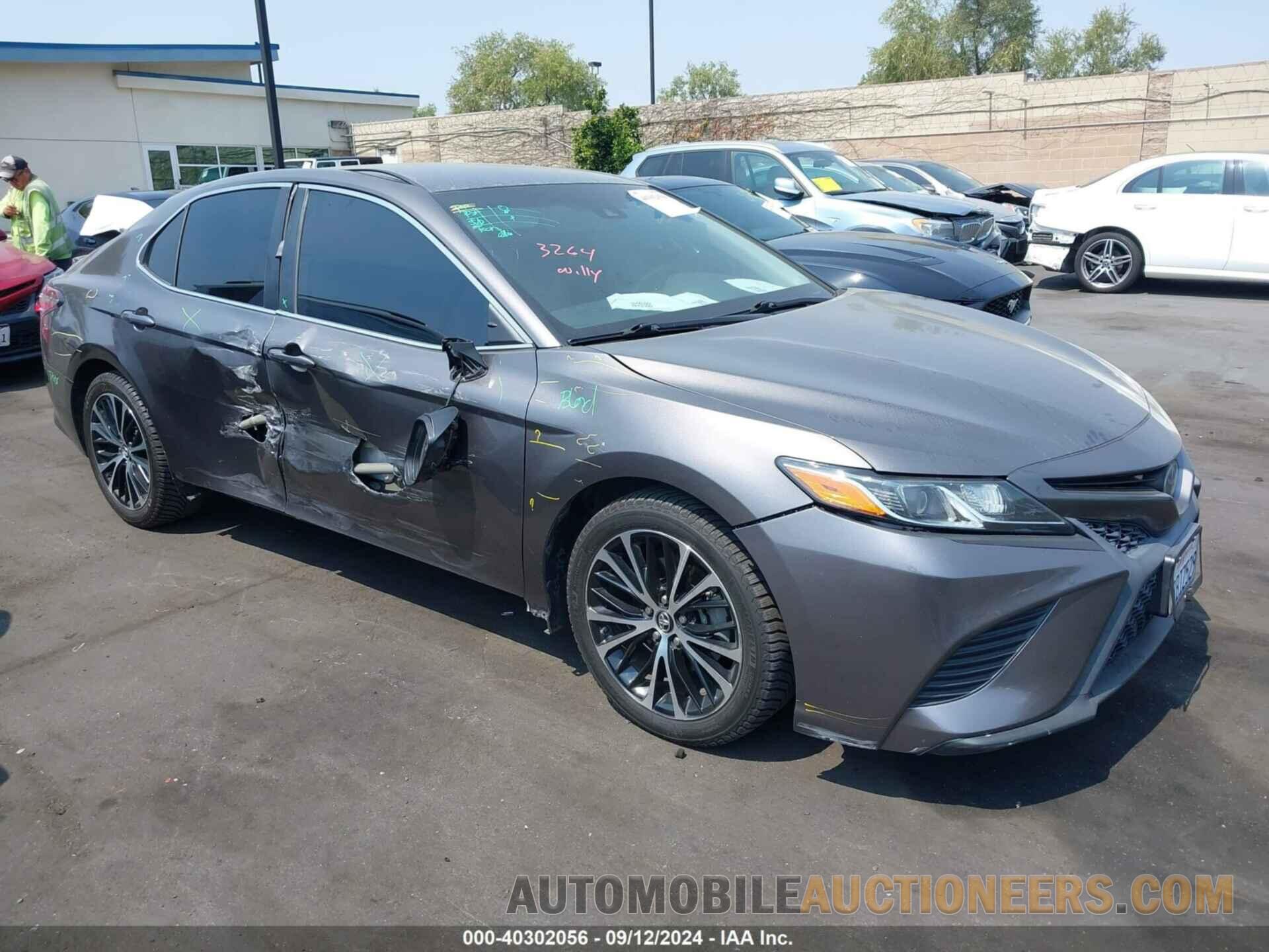 4T1B11HK1JU563274 TOYOTA CAMRY 2018