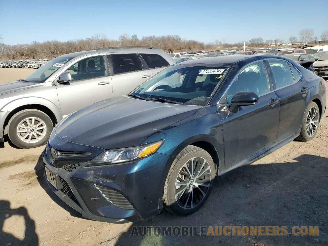 4T1B11HK1JU563534 TOYOTA CAMRY 2018